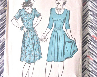 Early 1940s Advance 3304 Dress Vintage 40s Sewing Dress Pattern Bust 34