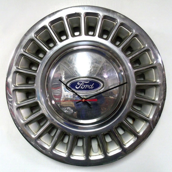1997 Ford crown victoria hubcap #4