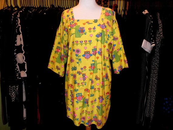 vintage 60s 70s cartoon owl print open back smock tunic shirt 1960s kitschy psychedelic tulip owls printed tie back smock top size medium