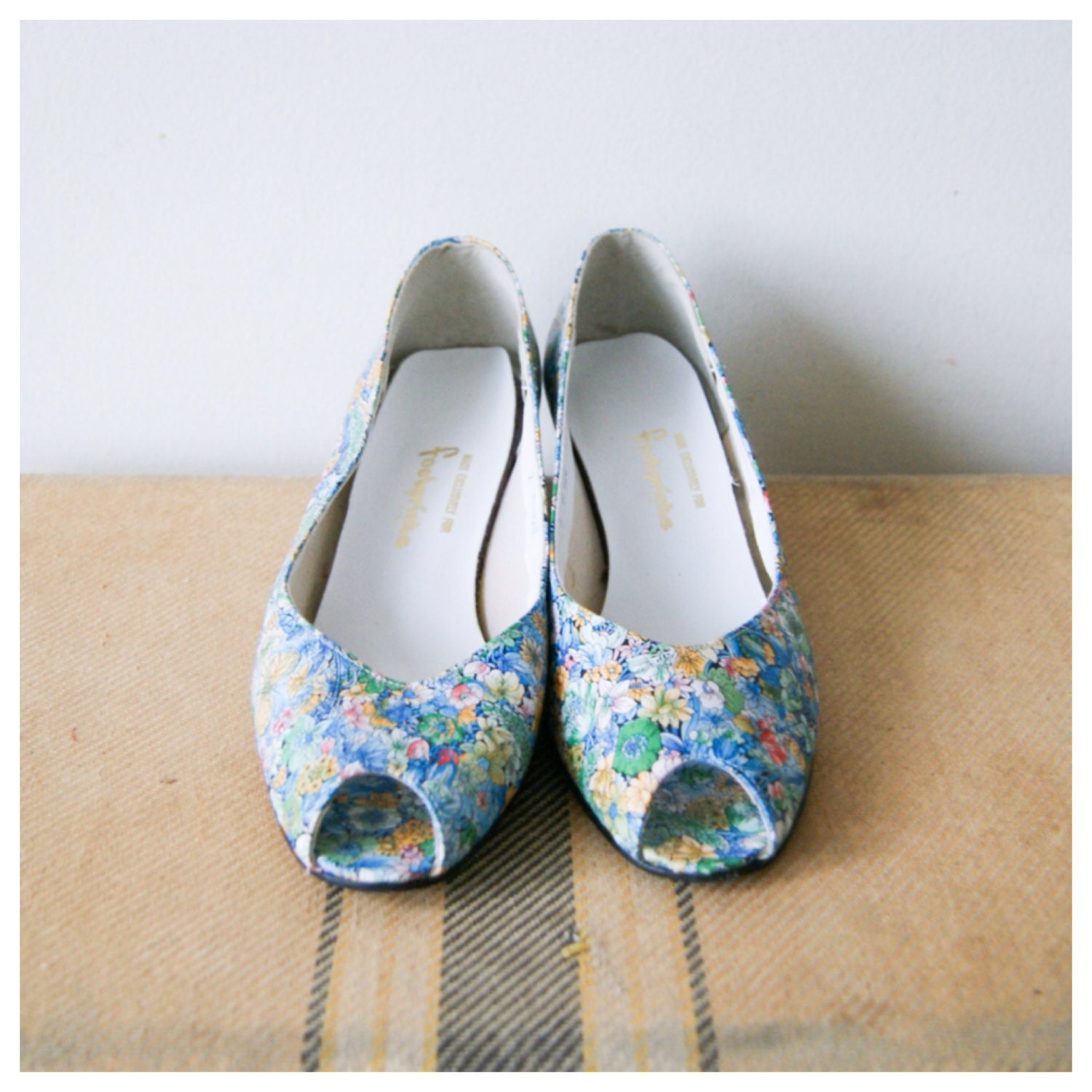 ON SALE Vintage Wedges. Peep Toe Blue Floral Shoes. 70s / 80s Women’s ...