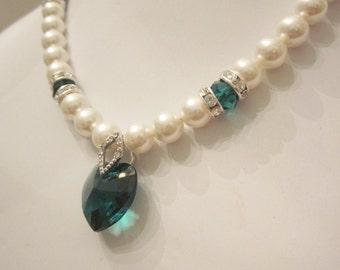 Swarovski Pearl and Crystal Necklace - White Swarovski Pearls and Emerald Crystal Heart - Weddings, Brides, Bridesmaids