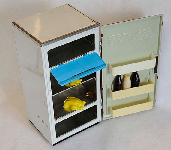 Vintage Fuchs Metal Tin Toy Refrigerator.. by cottagetocastle