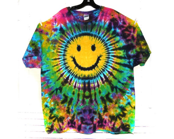 how to make a smiley face tie dye shirt