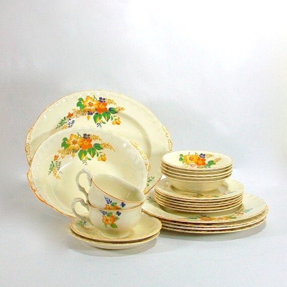 Grindley English Dinnerware Set Lucille Pattern 21