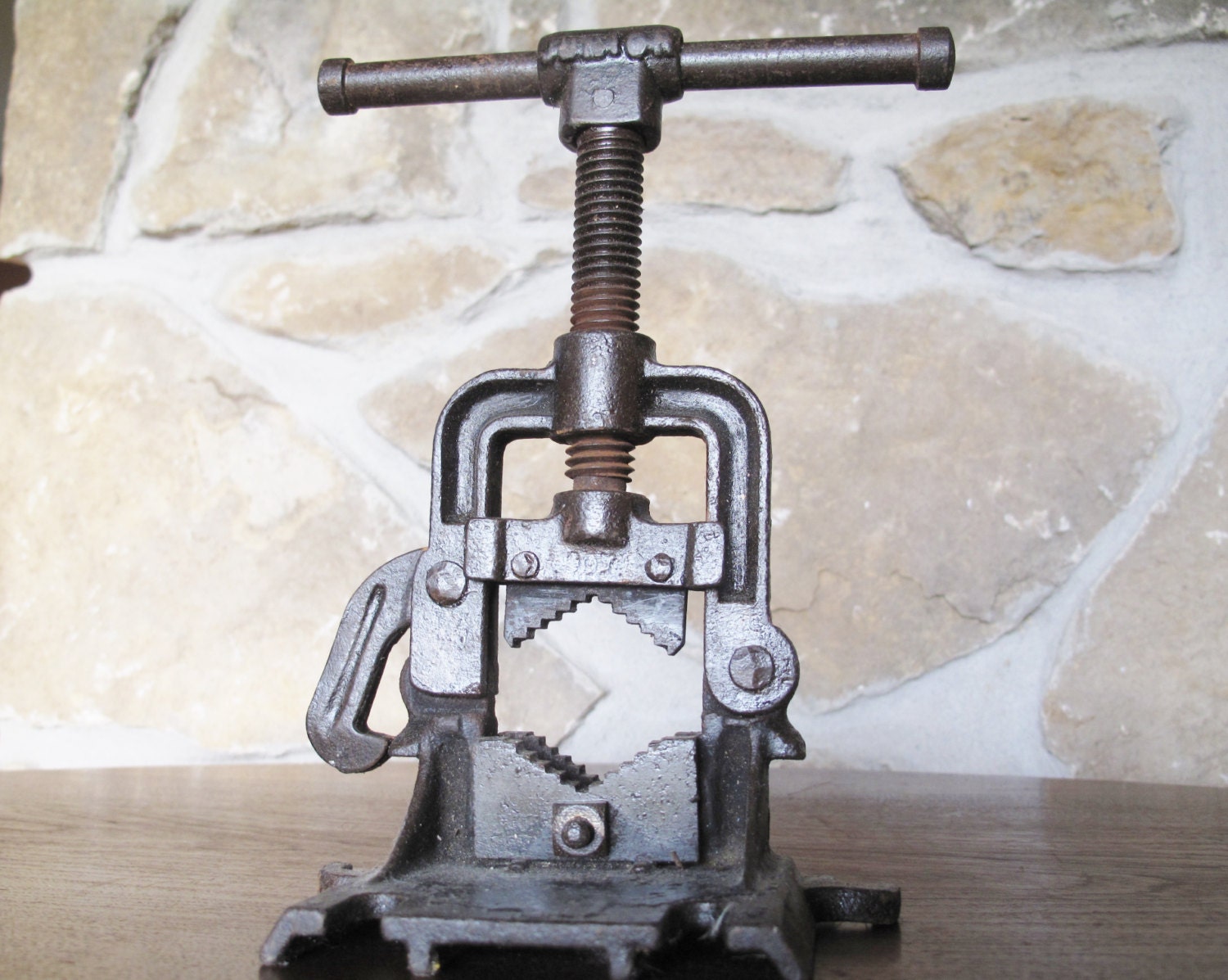 Armstrong Pipe Vise 907 Working Antique Steampunk