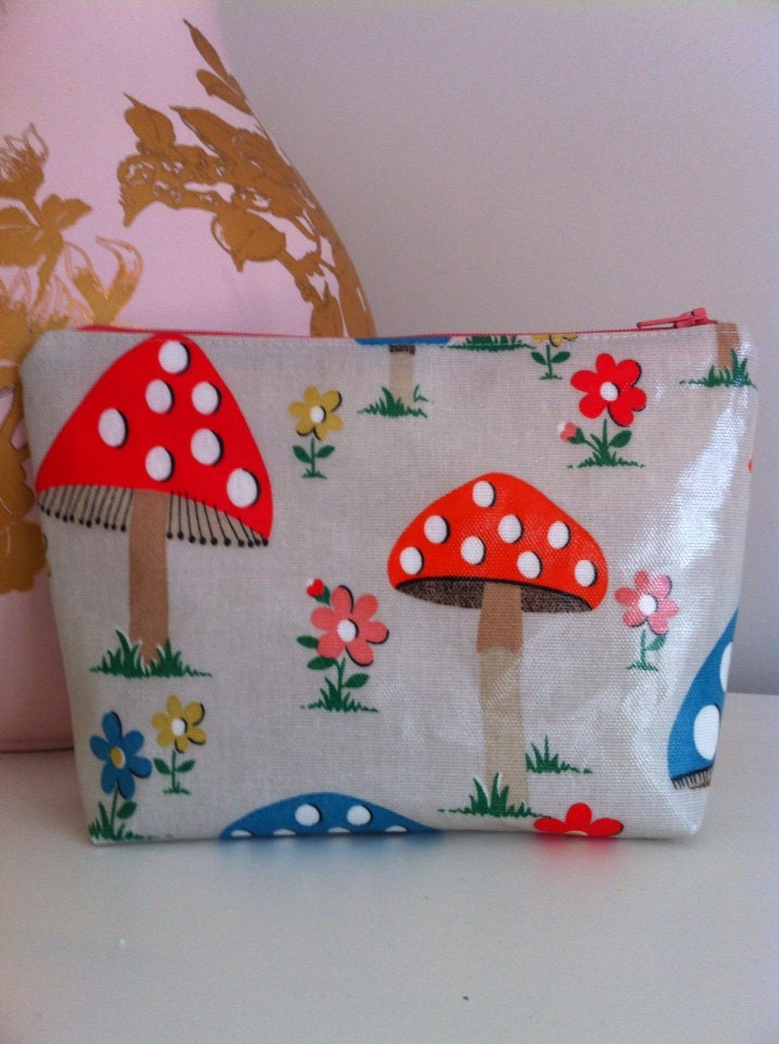 cath kidston mushroom lunch bag