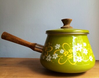 Pretty Avocado Green and Yellow Flower Vintage Style Enamelware Pot with Lid 7 x 5