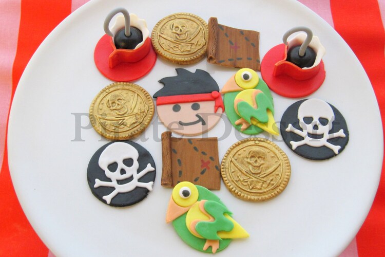 Edible Pirate Cupcake toppers CAPTAIN HOOK Pirate by PirateDessert