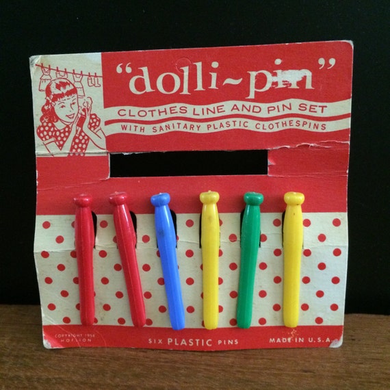 Vintage clothes pins plastic clothespins dolli-pin
