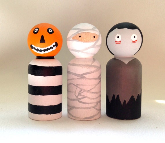 halloween wooden peg dolls