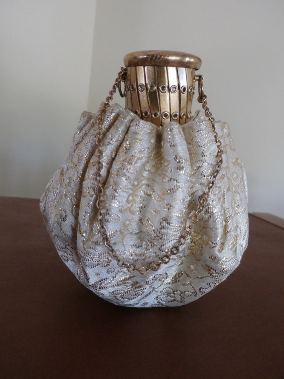 Vintage Gold Tone Metal Expandable Accordion Opening Purse