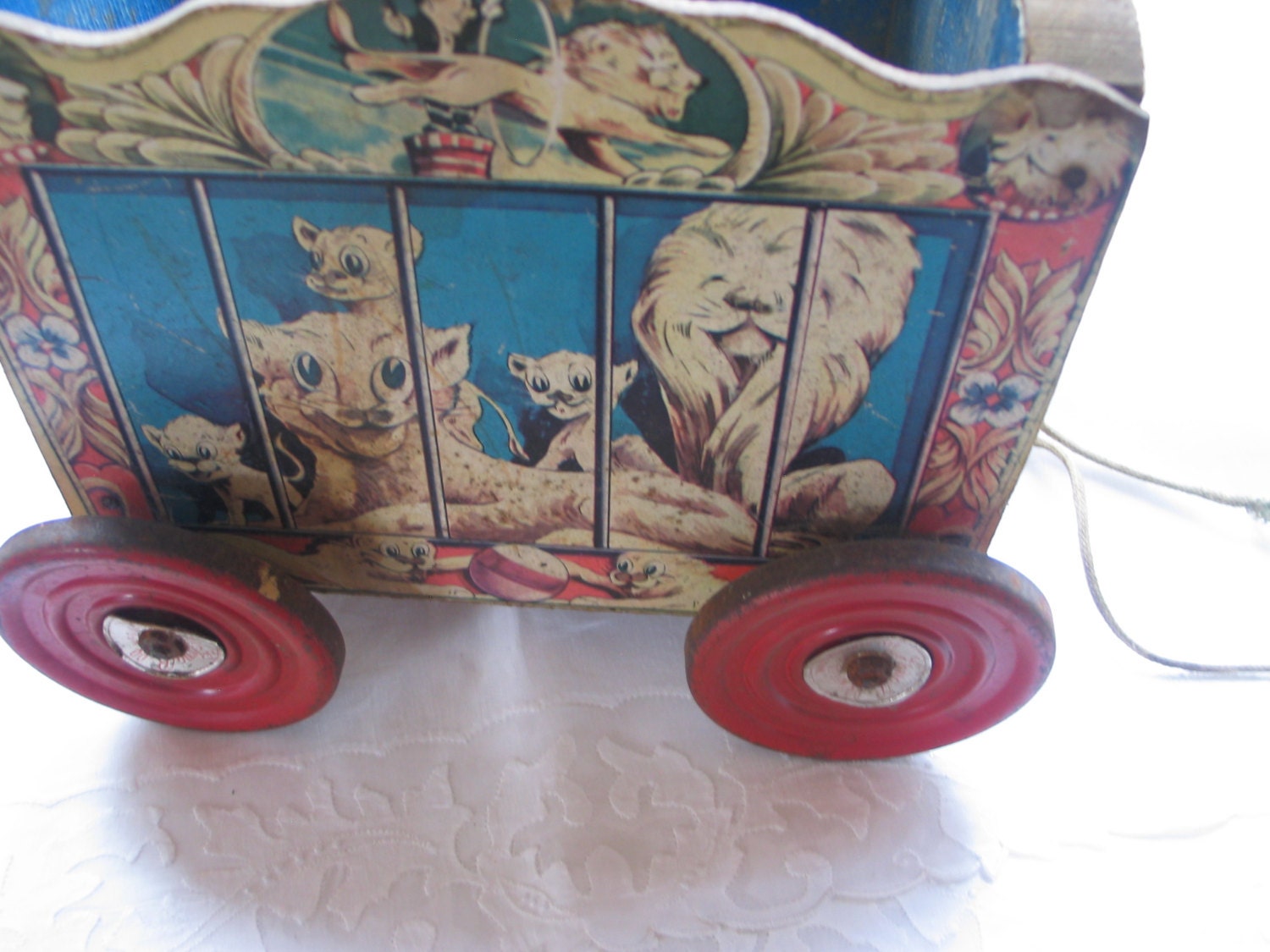 circus wagon toy box