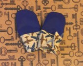 Airplane Waterproof Teething Mittens for Finger Biting Babies * velcro cuff*