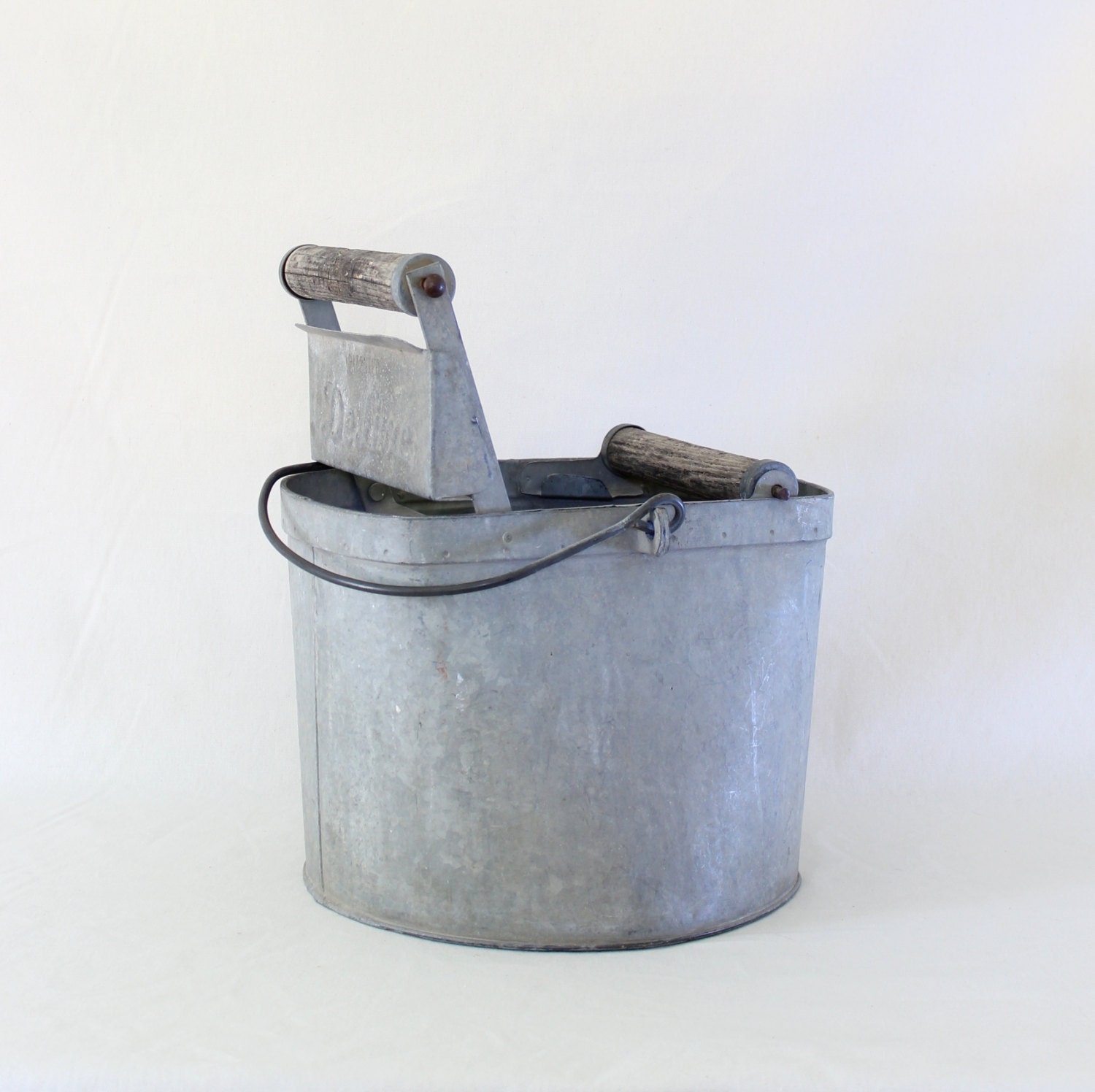 Antique De Luxe Galvanized Mop Bucket with Wringer and Handle