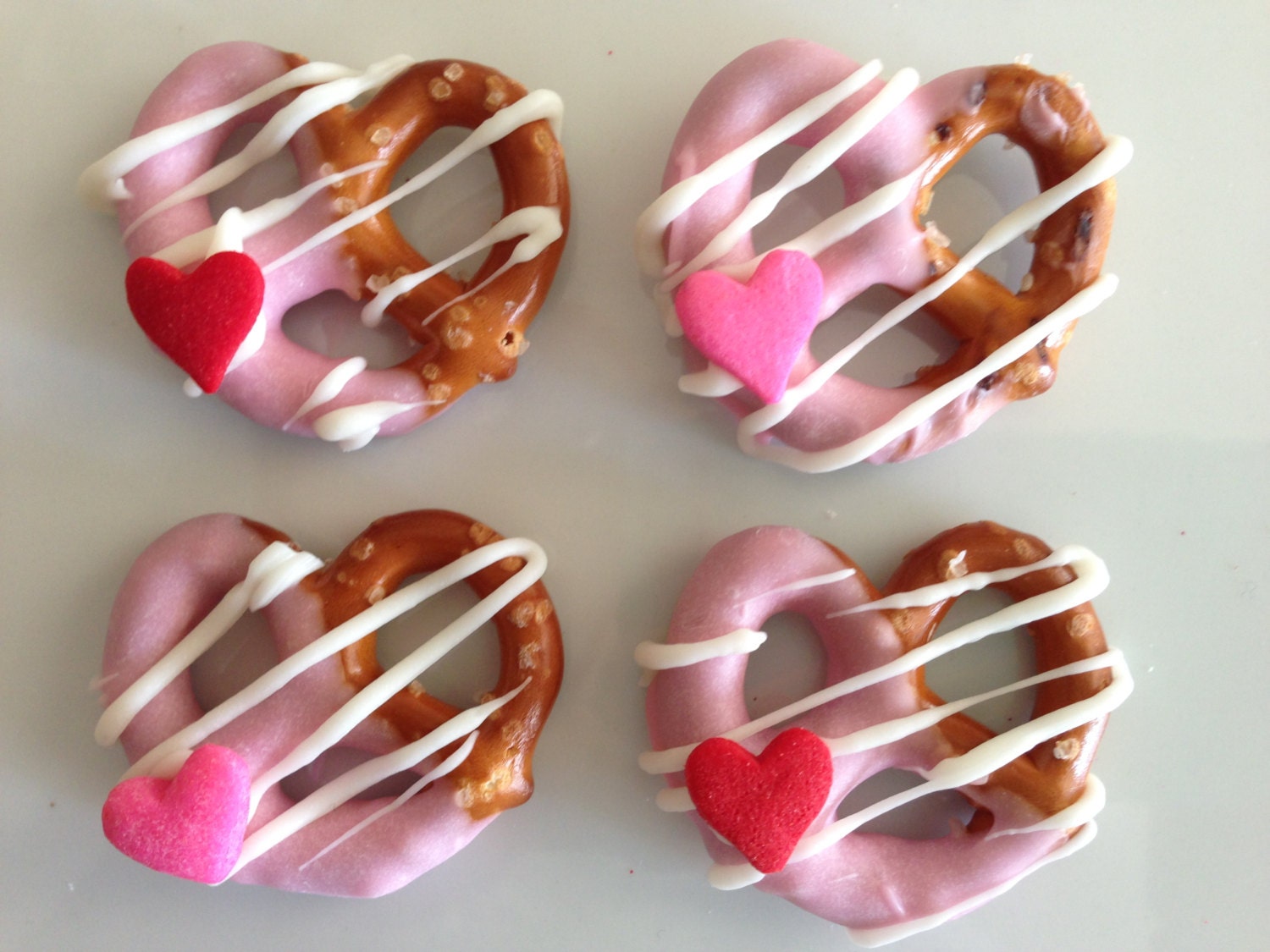 Chocolate Covered Mini Heart Pretzel by SakuraConfections on Etsy