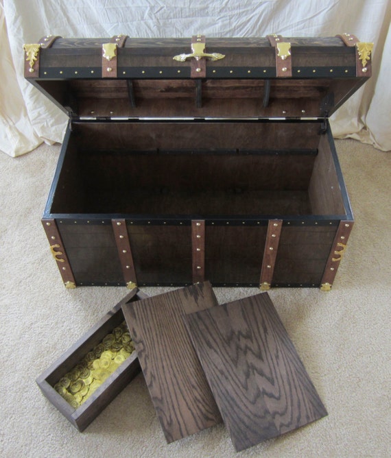 Authentic Pirate's Treasure Chest / Trunk Full Size