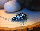 Geometric Painted Conch Seashell Pendant Necklace- Graphic Tribal Seashell Jewelry Modern Design Christmas in July Festival Jewelry