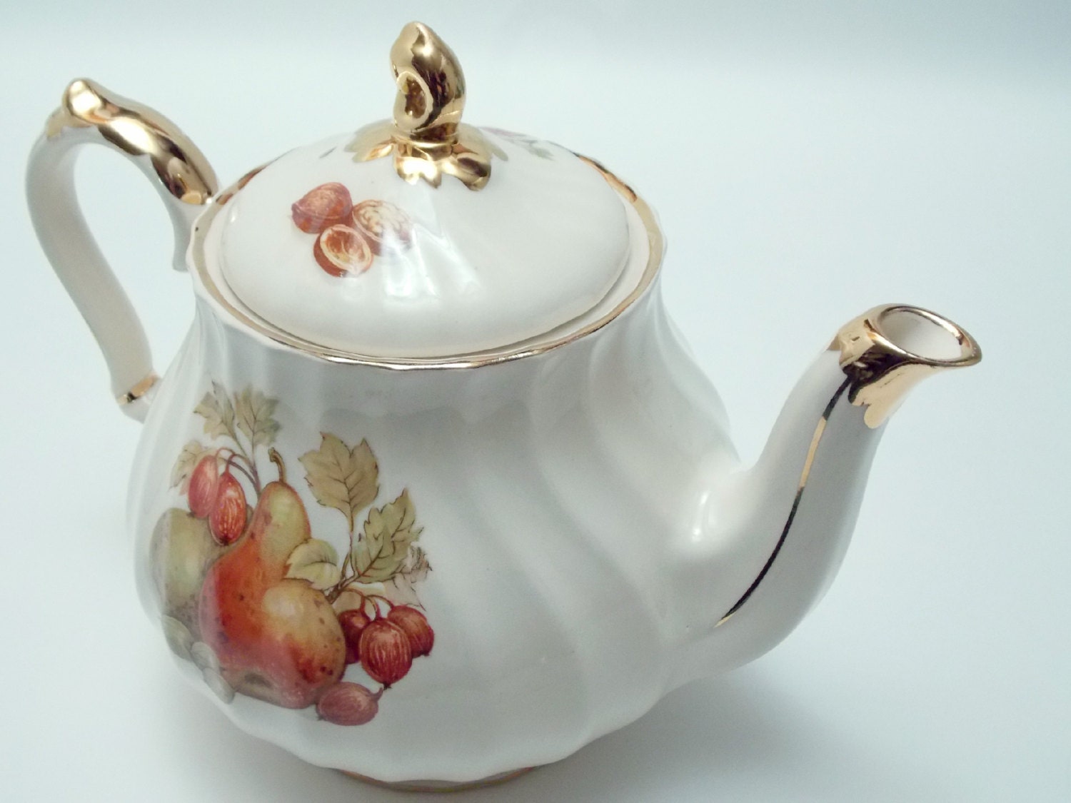 Sadler Vintage Tea Pot Made in England Fruit Gold Trim