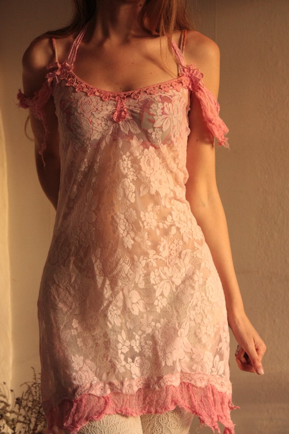 crochet pattern gum leaf transparant lace sensual sexy dress, gum stretch pink stretch Bubble