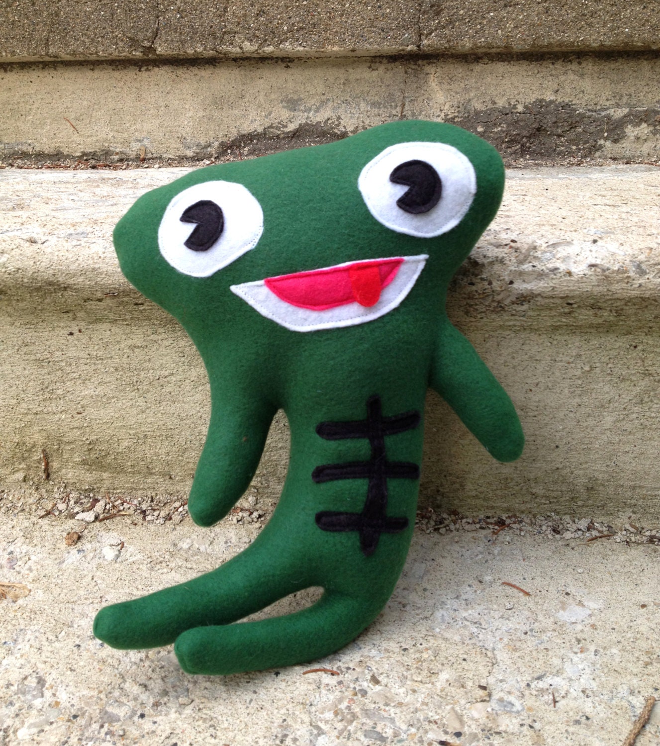 artemis clyde frog plush