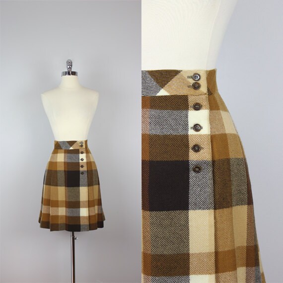vintage 70s plaid wool skirt / plaid wool mini skirt / kick