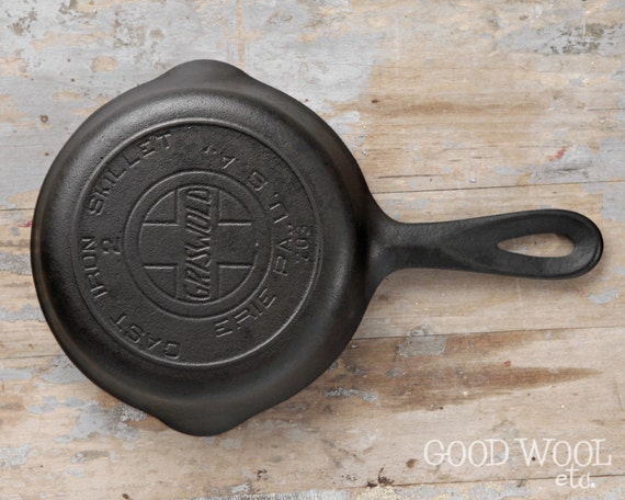 Vintage Griswold Skillet 10