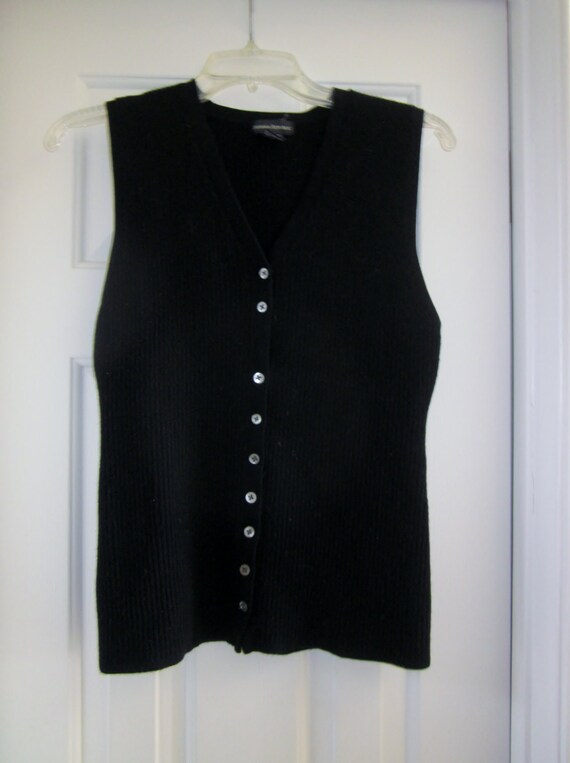 Konidi womens black sleeveless sweater vest shaped bodies