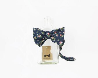 LAST ONE // Pip 02 - Navy Floral Men's Pre-Tied Bow Tie