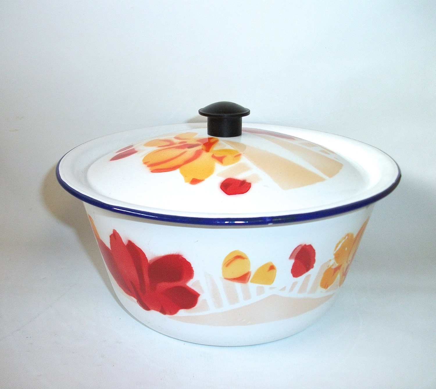 Vintage Enamel Enamelware Bowl with Lid Graniteware Pot for