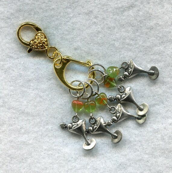Stitch Marker Holder Keeper With Claw Clasp SMALL Gold Clip On Handy from GloriaPatreSpinNKnit