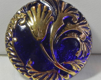 Lily Czech Glass Button