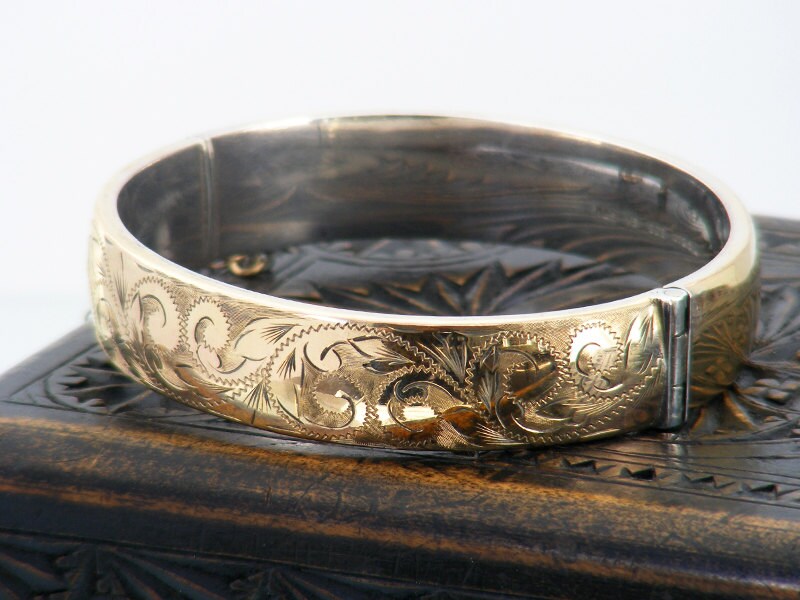 Vintage Gold Bangle Engraved Gold Vintage Bracelet 9ct