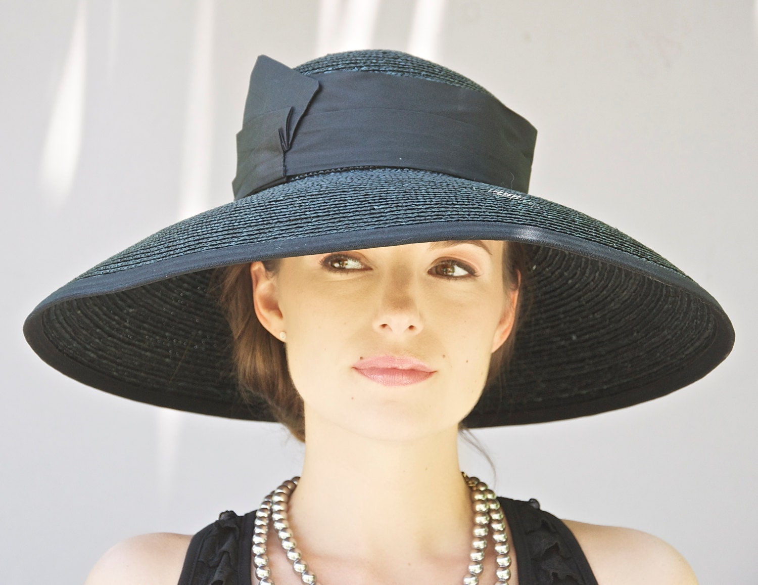 Wide hat. Шляпа Одри. Брим шляпа. Audrey Hepburn hat. Высокая шляпа.