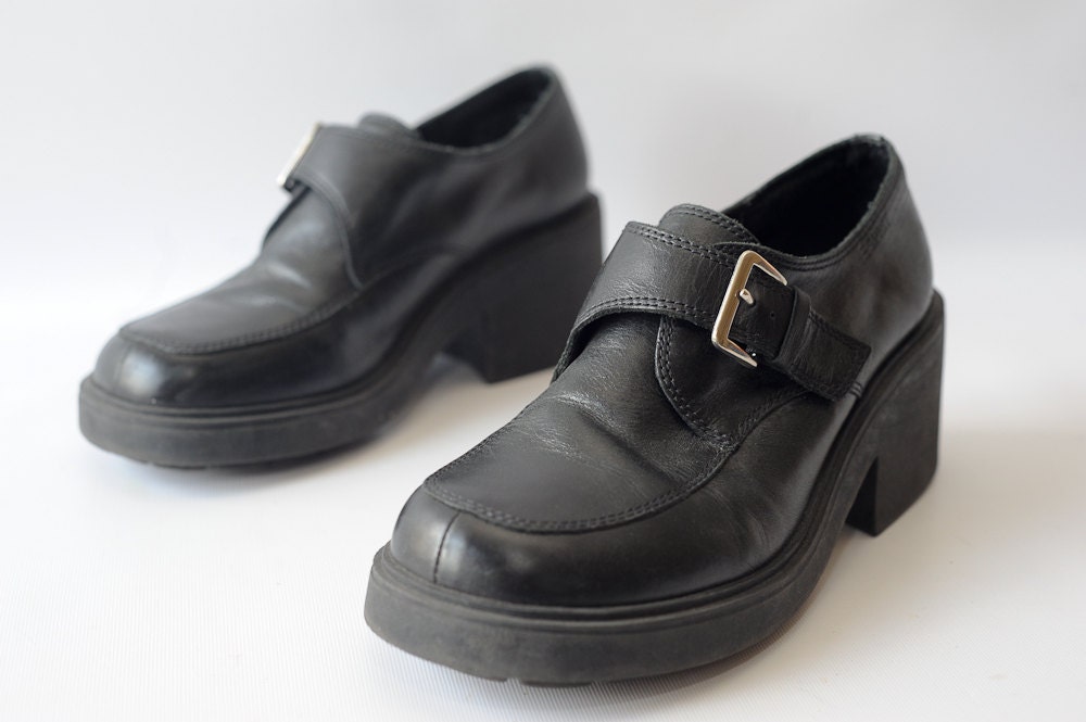 90s Chunky sole black platform loafers womens size 8 esprit