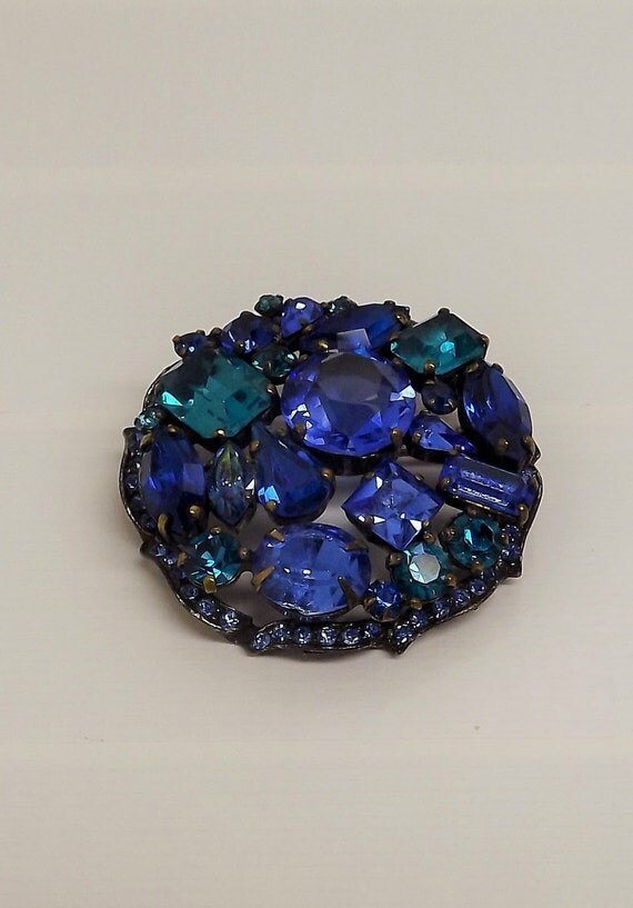 Vintage Weiss Rhinestone Brooch Signed By In2vintagejewelry2 1978