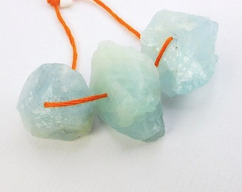 AQUAMARINE BeAdS. Natural. Chunky Nugget Rough Gemstone Beads. 3 pc. 141.0 cts. 14x25 to 15x30 mm (EM939)
