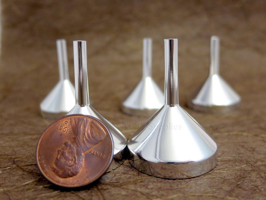 5 small metal funnel for small vials / bottles