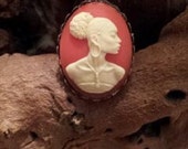 Nubian Cameo Ring Set in Coral Tone Resin and Bronze Tone Metal