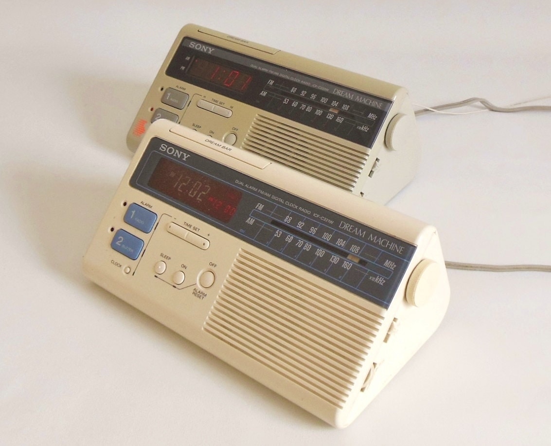 dream machine clock radio