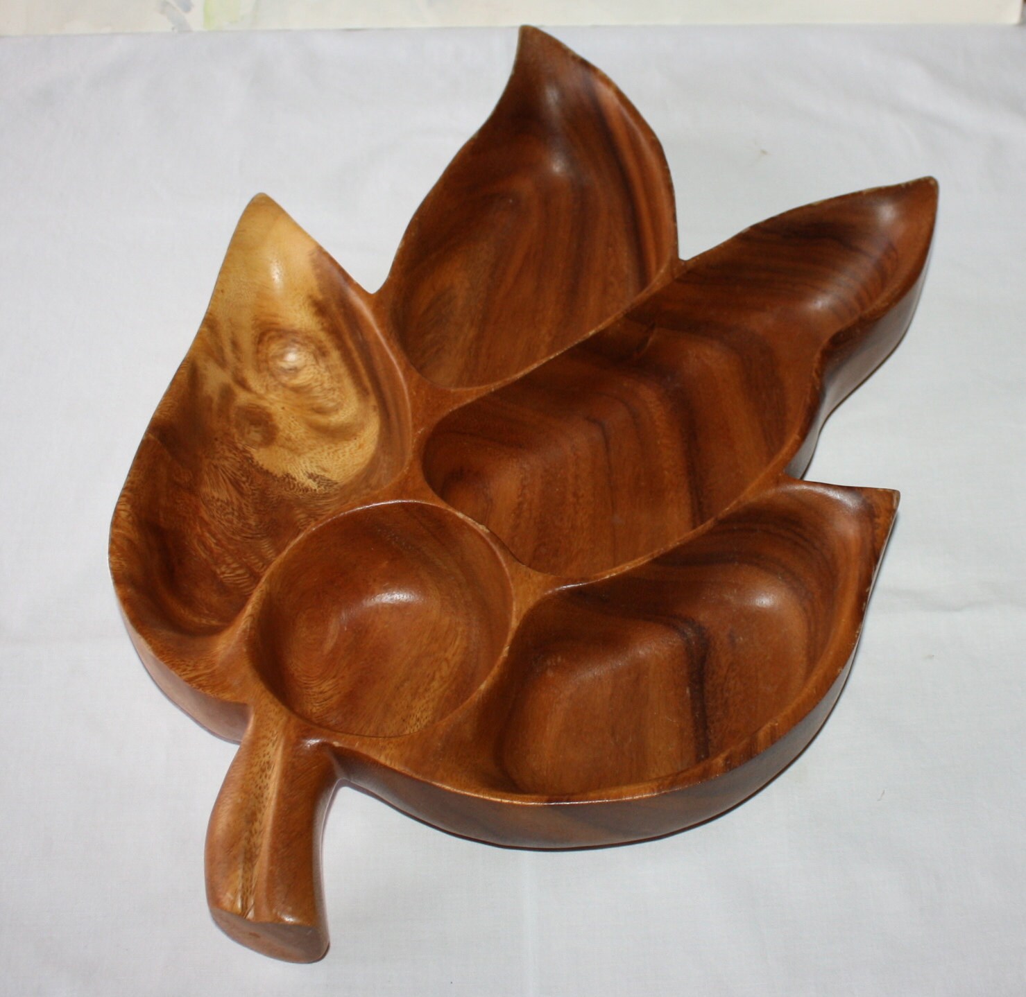 Beautiful, Large Vintage, Woods of Hawaii, Large Monkey Pod Wooden