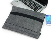 Popular items for felt laptop sleeve on Etsy
