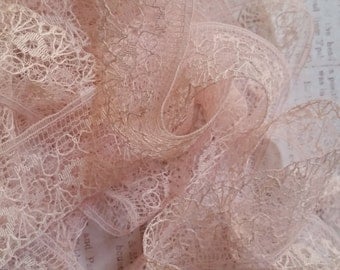 Gorgeous Delicate Antique Lace Trim French Cream Pastel Pink