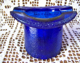 vintage artmatic powder in blue