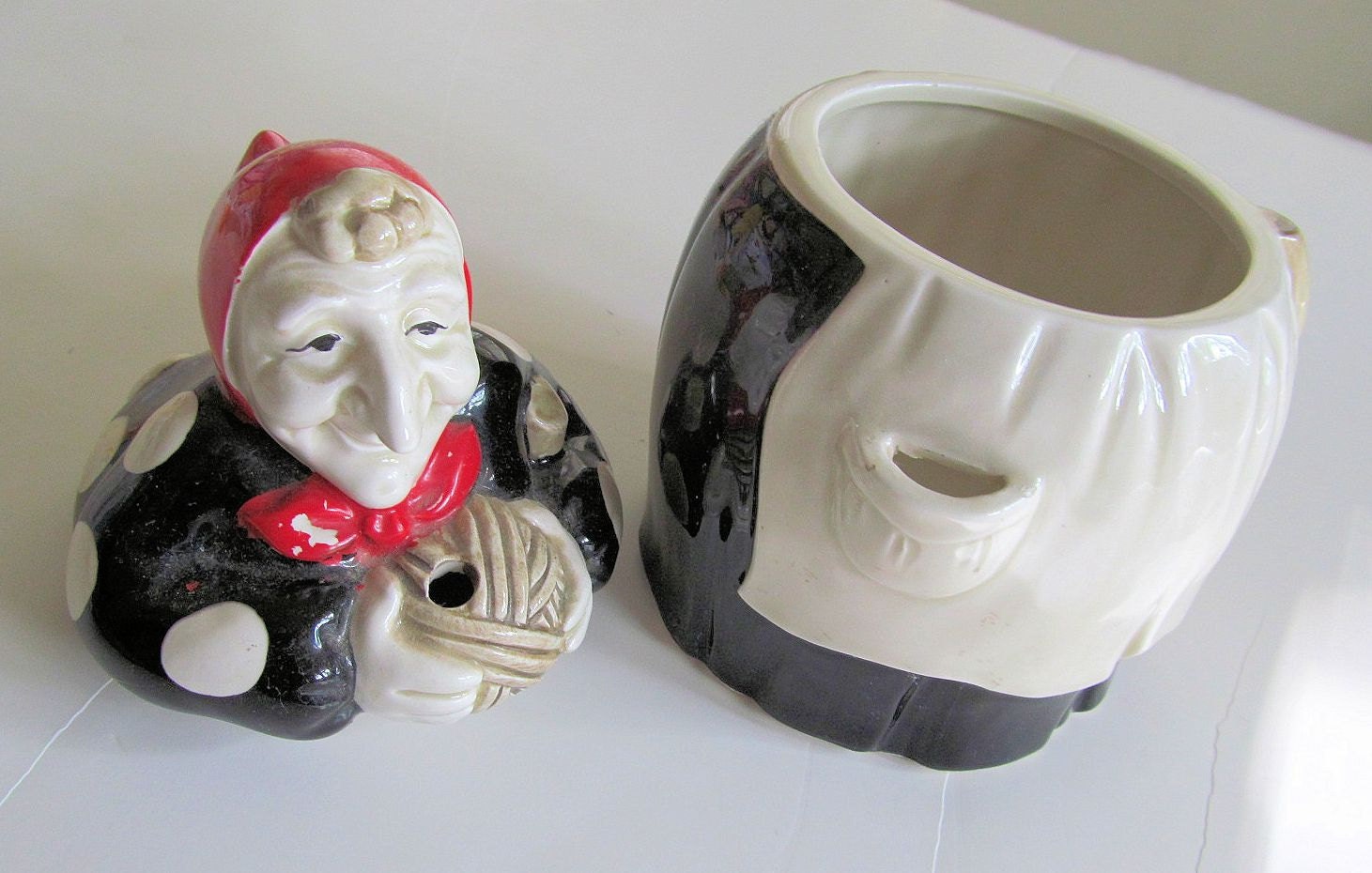 Vintage Fitz & FLoyd Ceramic WITCH Stringholder STRING HOLDER