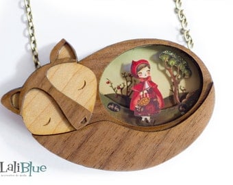 The Little Red Riding Hood. Necklace.