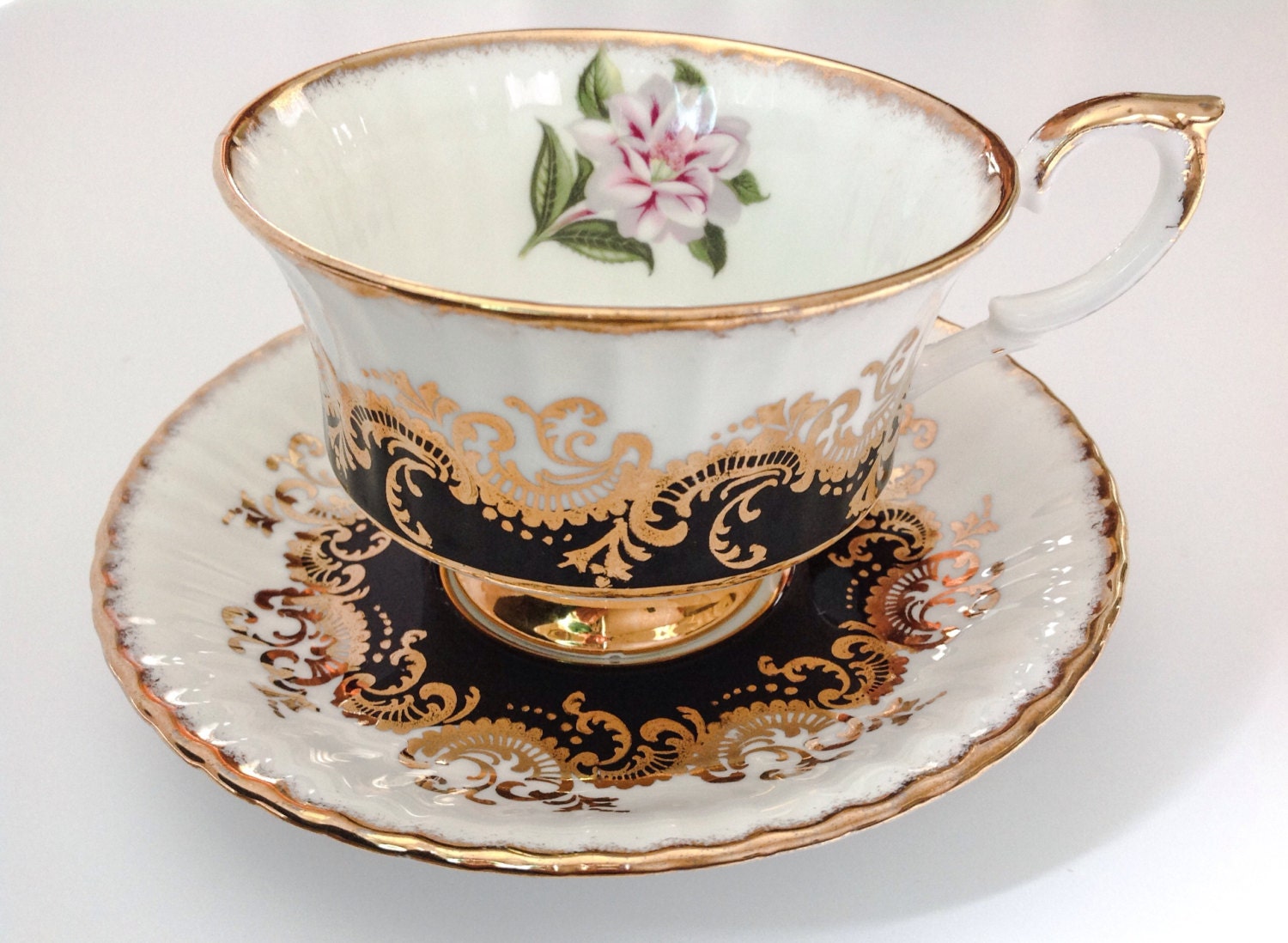 RESERVED for Riska Andriani Paragon Fine Bone China England