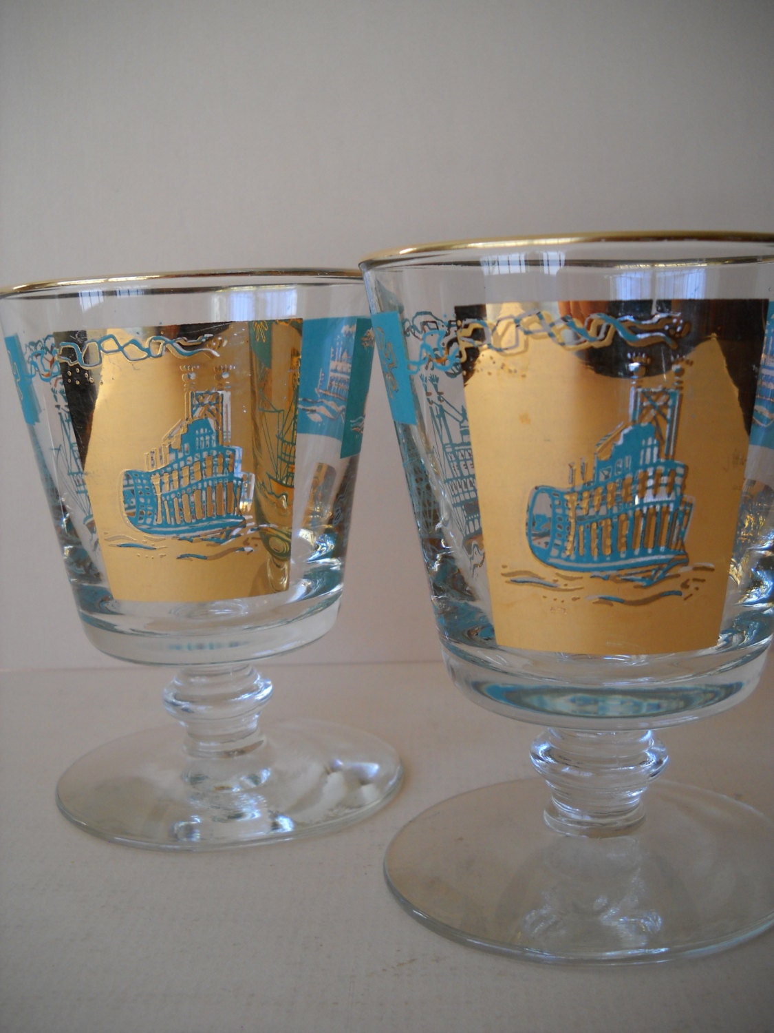 Pair of Stemmed Libbey Glassware Southern Comfort Riverboat Glasses ...