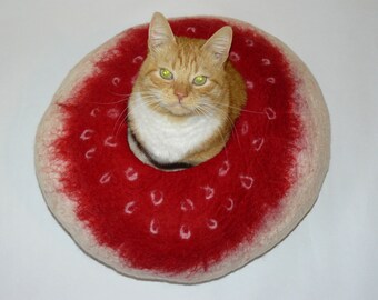 Cat Cocoon / Cat Cave / Cat Den / Cat House/ White and red