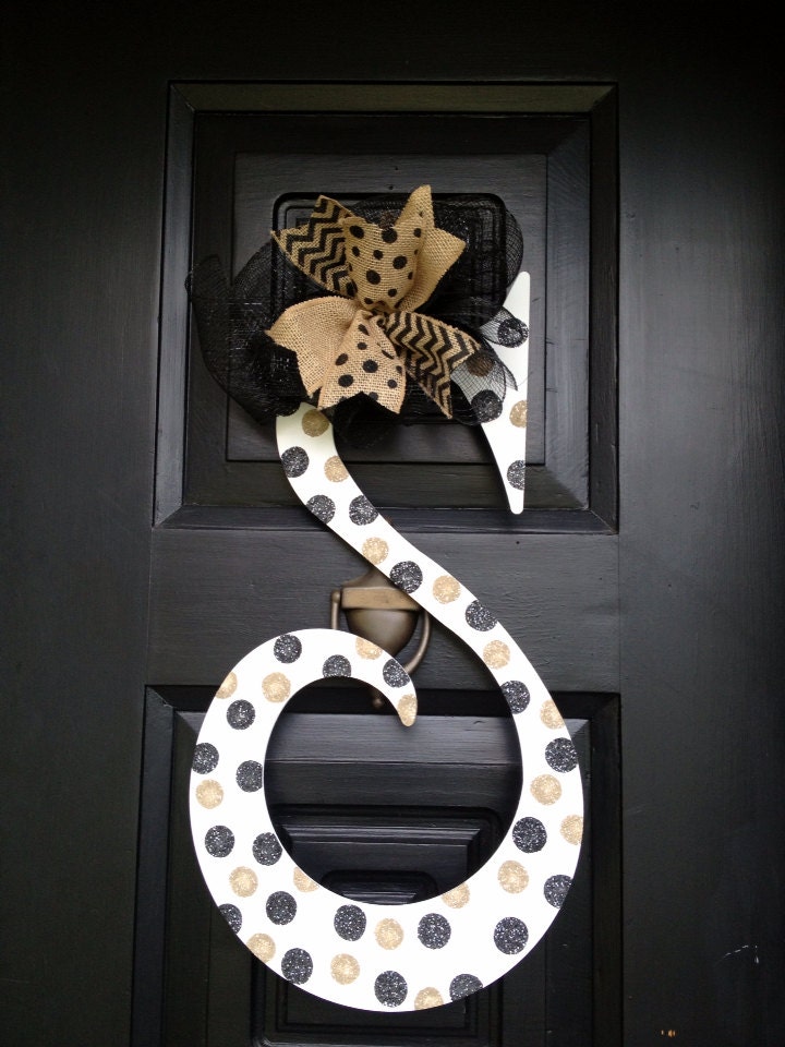 Initial door hanger monogram door hanger by shutthefrontdoor2