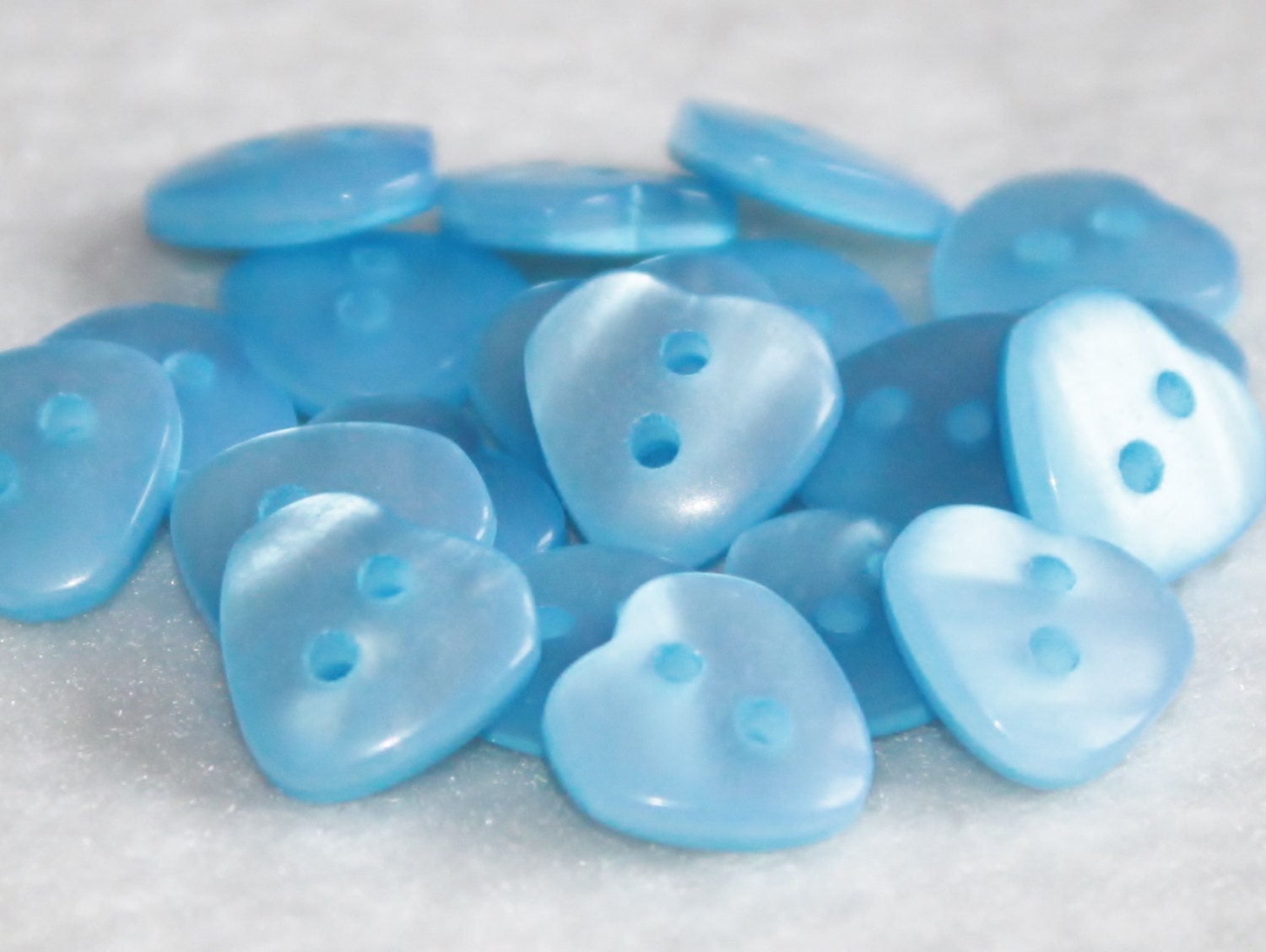 20 Blue Pearlised Heart Shaped Buttons 11mm Resin Button